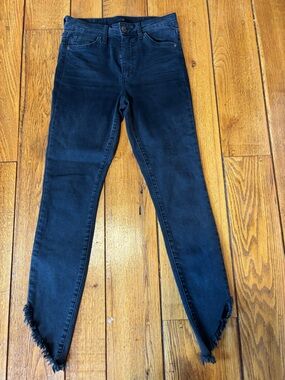 Joe’s Jeans Black Raw Hem Skinny Jeans Size 25 Frayed Hem Mid Rise